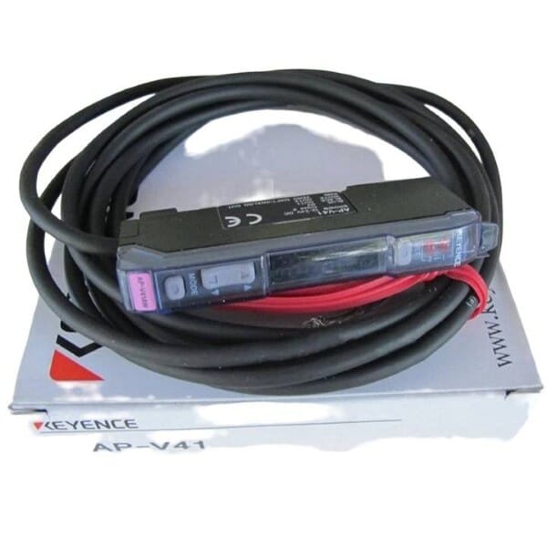 Keyence AP-V41 Wire-saving AI Digital Pressure Sensor Amplifier Main Unit, PNP