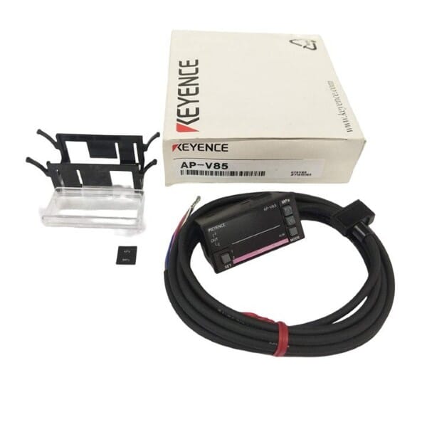 Keyence AP-V85 Digital Pressure Sensor, Amplifier Unit, Panel Mount, Stndrd, NPN