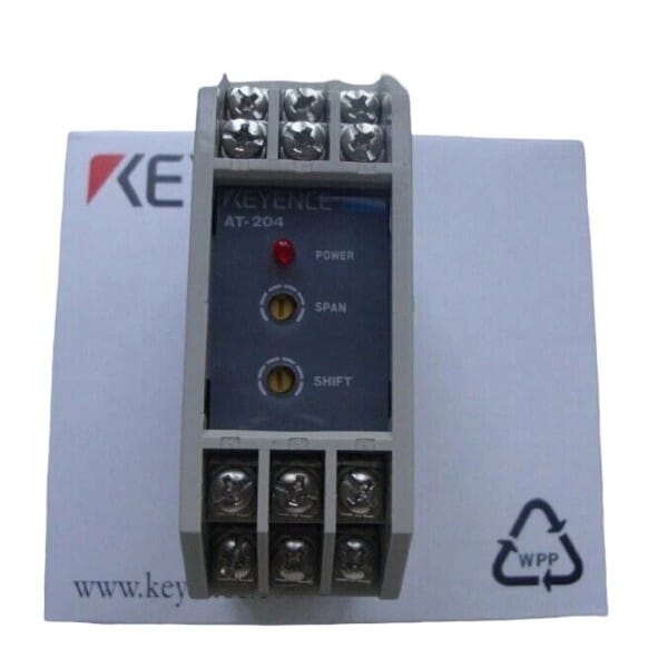 Keyence AT-204 Sensor Amplifier Unit
