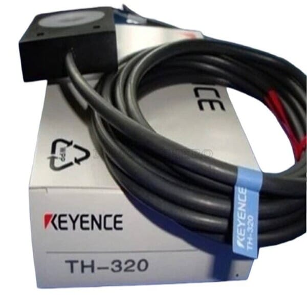 Keyence TH-320 Inductive Proximity Sensor, Head for Fine Metal Object Detection